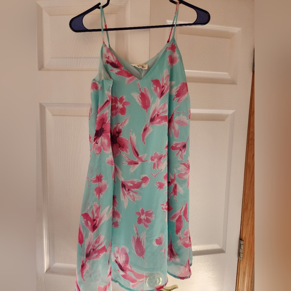 Lulus flowy floral dress, size small.